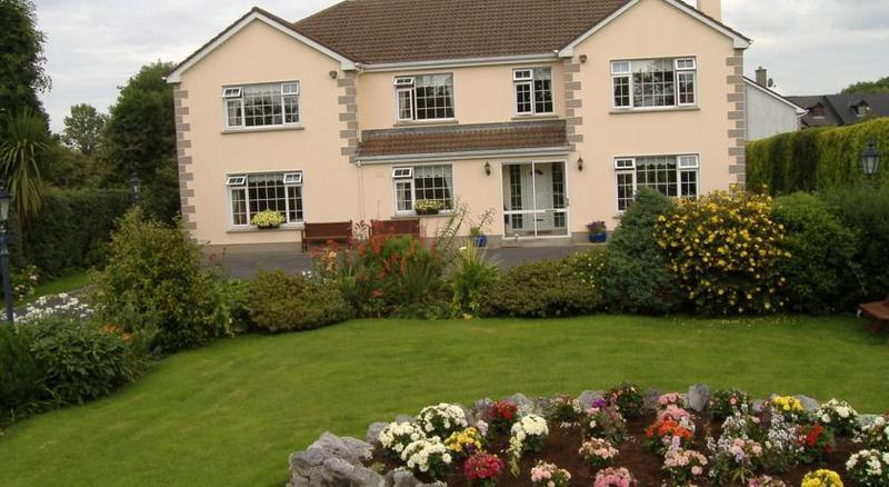 Riverwalk House B&B Oughterard Exterior foto